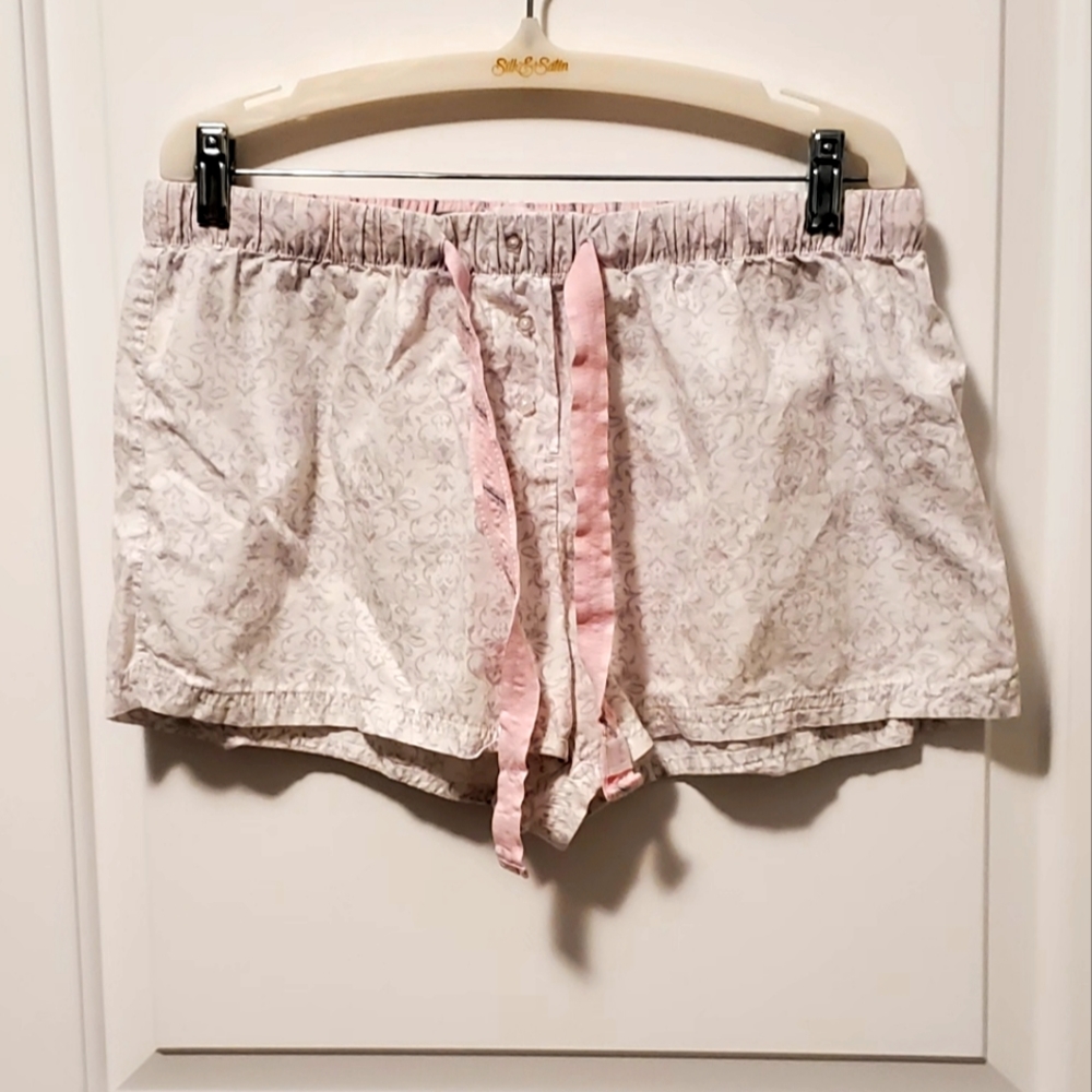 5/$30  grey and white pattern pj shorts - cotton  size large